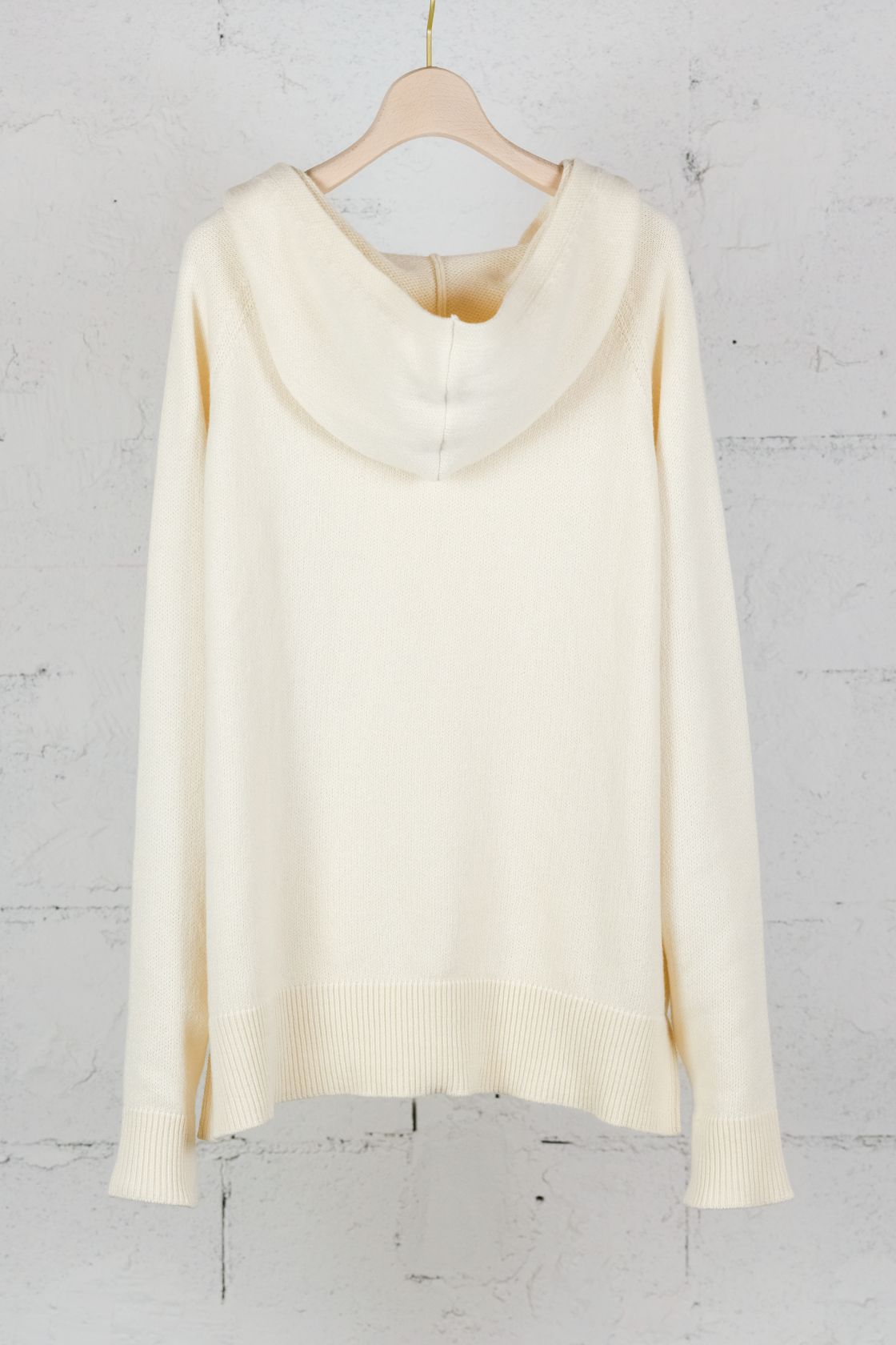 Fluffy white sweatshirt outlet